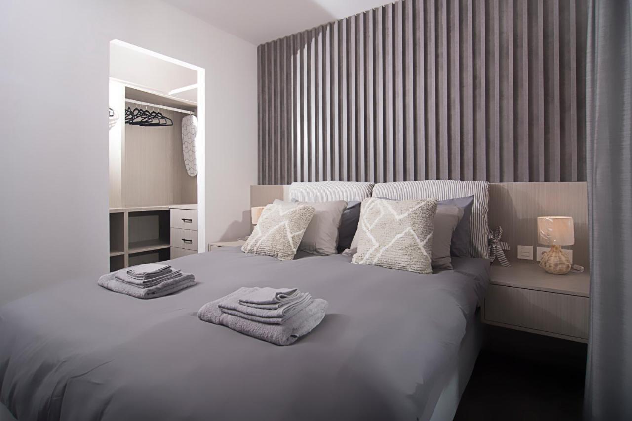 Urban Chic Luxury At The City Center كالاماتا المظهر الخارجي الصورة