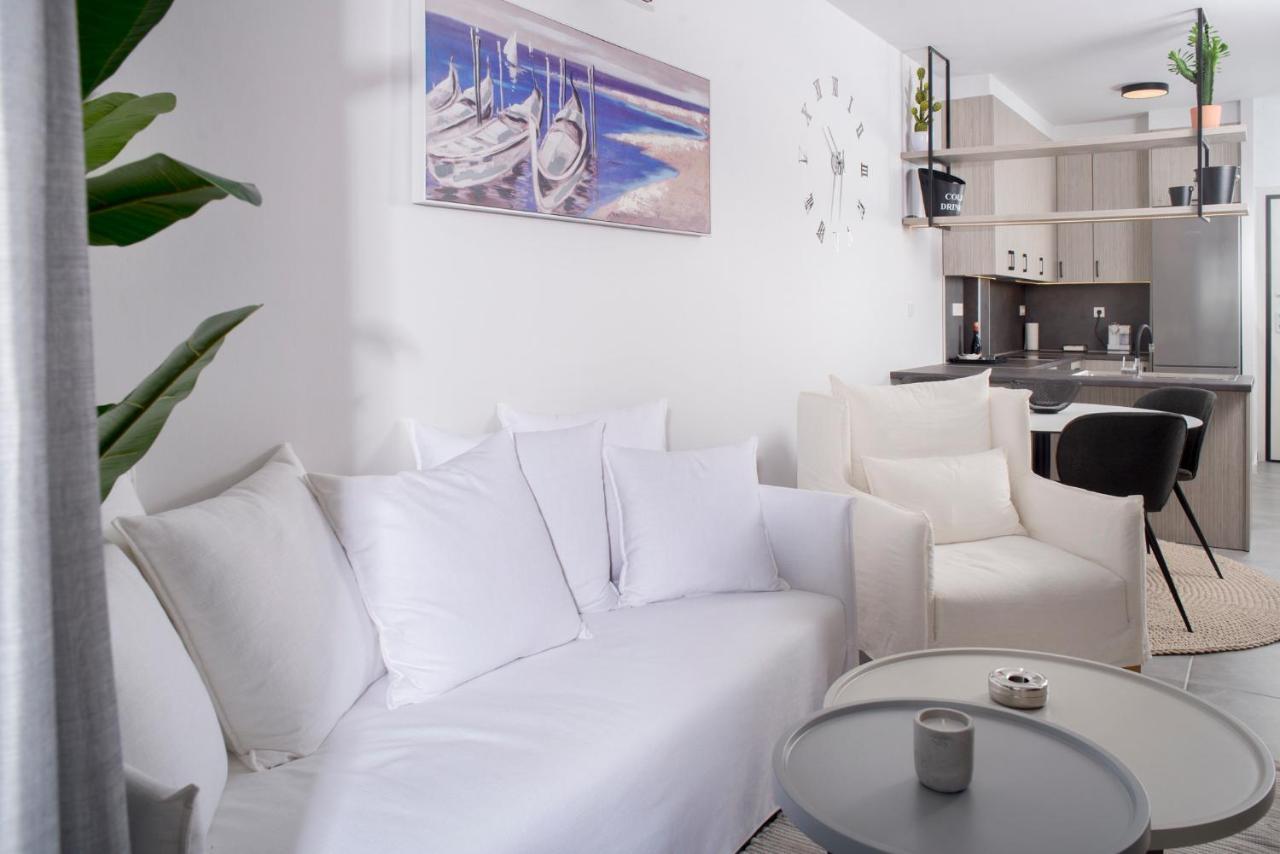 Urban Chic Luxury At The City Center كالاماتا المظهر الخارجي الصورة